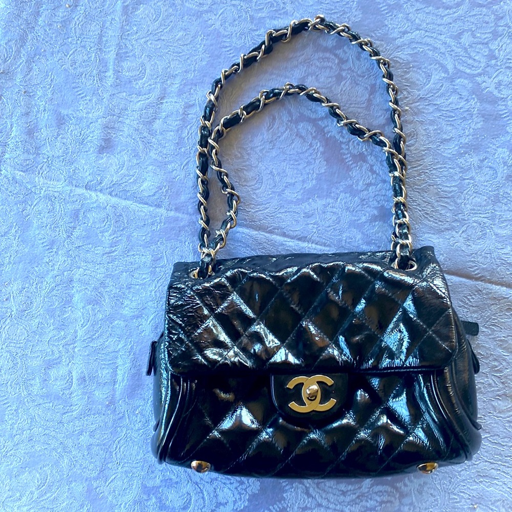 Chanel CC Chain Zip Flap Bag Quilted Patent Small